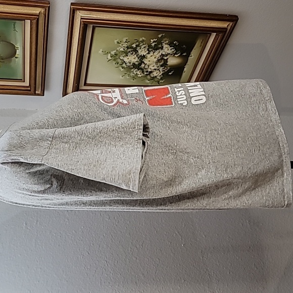 Fruit of the Loom retired nurse grey tee shirt Rosie the Riveter size Large - Picture 7 of 10